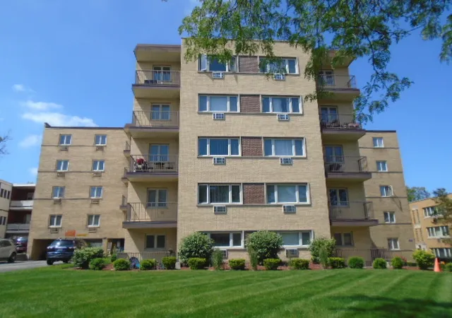 2030-w-111th-st-504-chicago-il-60643/hzid_8d412013