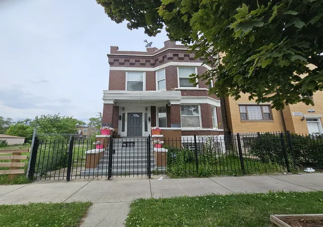 4008-w-wilcox-st-chicago-il-60624/hzid_b81d293c