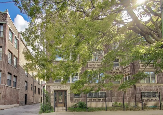 1059-e-hyde-park-blvd-1-chicago-il-60615/hzid_f609ffb8