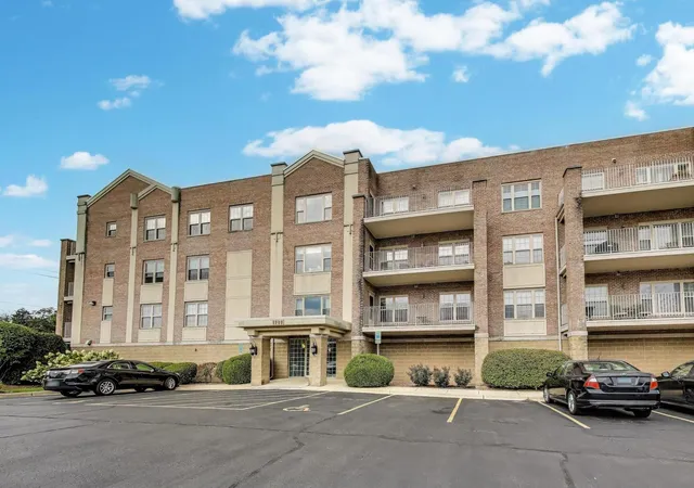 1200-s-prospect-ave-108-elmhurst-il-60126/hzid_fe7f7c55