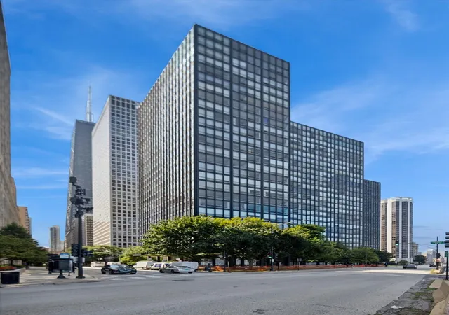 860-n-lake-shore-dr-8m-chicago-il-60611/hzid_2875b36a