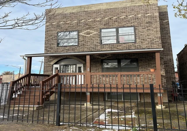 3950-w-polk-st-chicago-il-60624/hzid_3c1c62ba