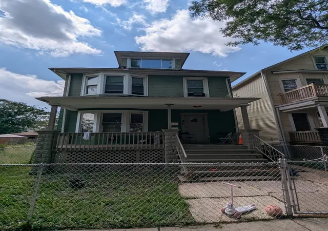 10734-s-prairie-ave-chicago-il-60628/hzid_bdd7f475