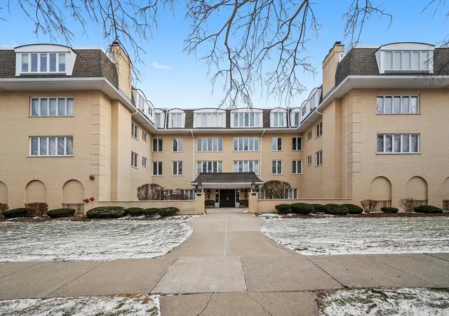 75-6th-avenue-302-la-grange-il-60525/hzid_7605c304
