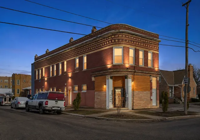 3858-w-ohio-st-chicago-il-60624/hzid_dc8d36e5