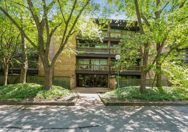 5600-hillcrest-ln-130-3k-lisle-il-60532/hzid_7534c666
