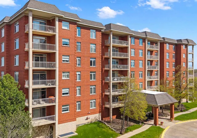 8400-callie-ave-607-morton-grove-il-60053/hzid_3d8b70f9