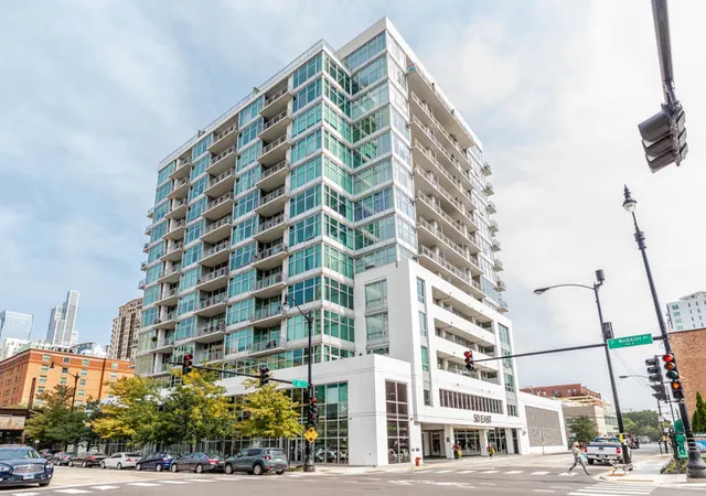 50-e-16th-st-814-chicago-il-60616/hzid_56b99775