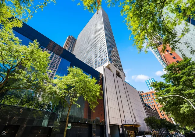 111-e-chestnut-st-21f-chicago-il-60611/hzid_dddbc25c