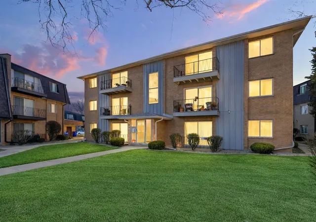 4819-w-109th-street-3-103-oak-lawn-il-60453/hzid_bb0d10b7
