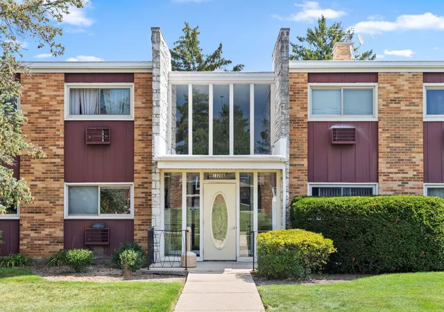 1320b-lore-ln-110-lombard-il-60148/hzid_6d5c4de0