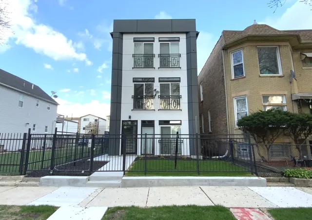 6325-s-langley-ave-chicago-il-60637/hzid_100e2fbe