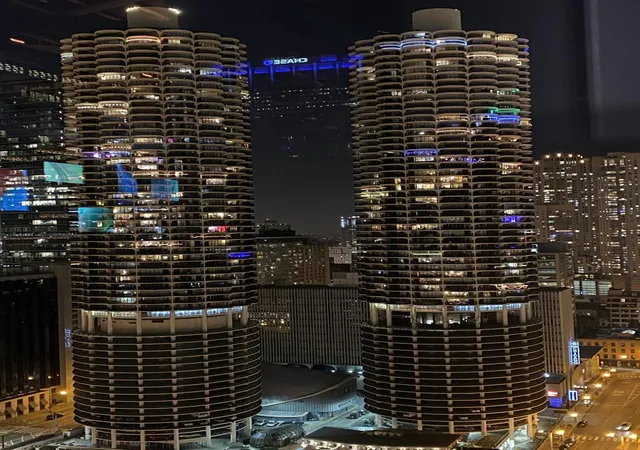 300-n-state-st-2910-chicago-il-60654/hzid_46739b7d