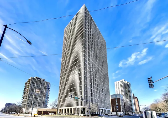 6700-s-south-shore-dr-17c-chicago-il-60649/hzid_909733e9
