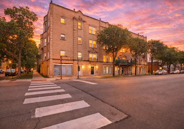 6457-n-california-ave-3-chicago-il-60645/hzid_0f963e89