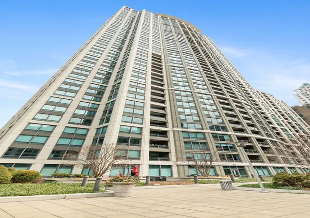 130-n-garland-ct-3102-chicago-il-60602/hzid_8b0cc133