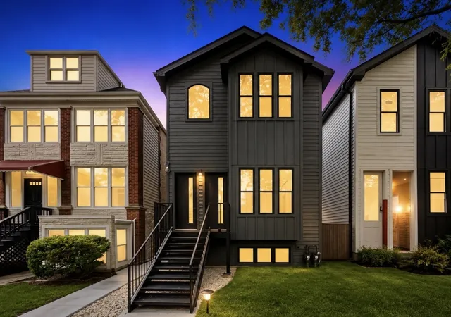 3644-w-cornelia-ave-2-chicago-il-60618/hzid_3903fb3d