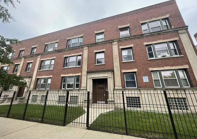 4354-w-washington-blvd-202-chicago-il-60624/hzid_4a66fee4