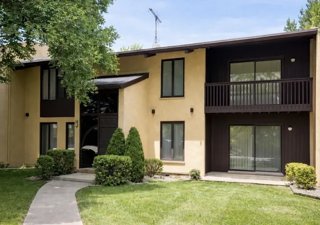 1050-holbrook-rd-i-homewood-il-60430/hzid_5aee16a9