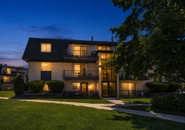 11124-s-84th-ave-2a-palos-hills-il-60465/hzid_e122d7e9