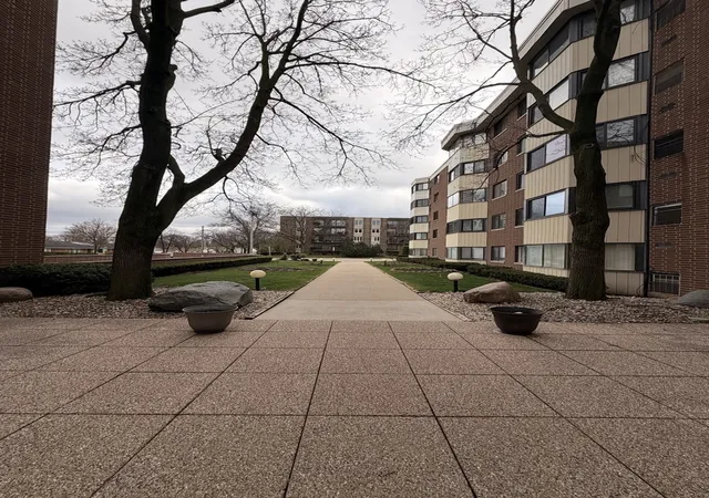 5500-lincoln-ave-507w-morton-grove-il-60053/hzid_0d43fd29