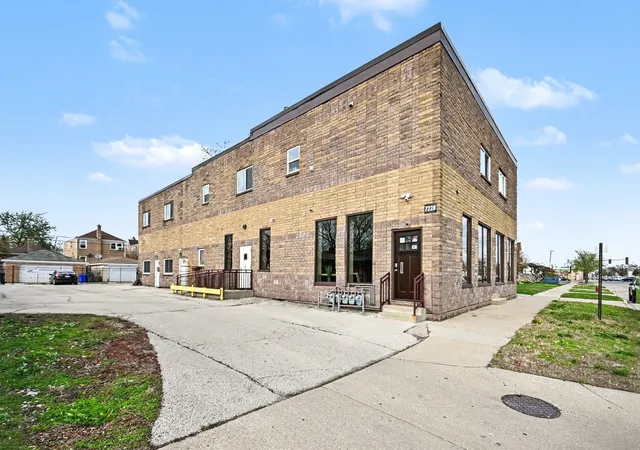 7228-39th-st-2w-lyons-il-60534/hzid_891a8c00