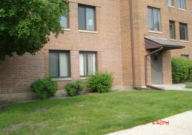 708-n-briar-hill-ln-2-addison-il-60101/hzid_704ba25c