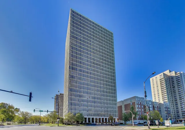 6700-s-south-shore-dr-11a-chicago-il-60649/hzid_3166416d