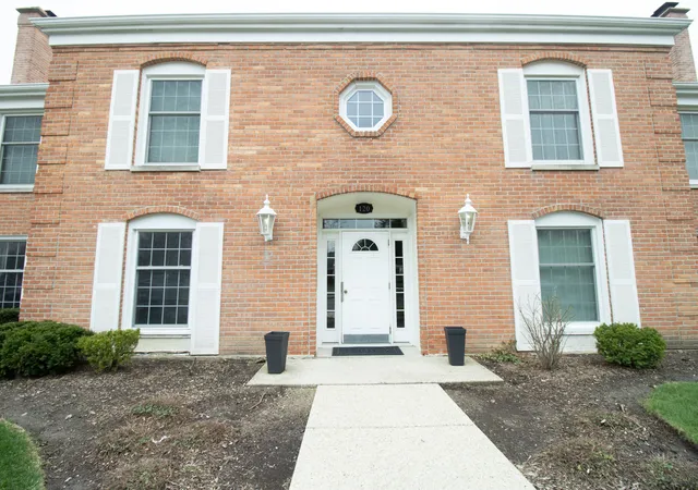 120-carriage-way-dr-202b-burr-ridge-il-60527/hzid_9d6c2069
