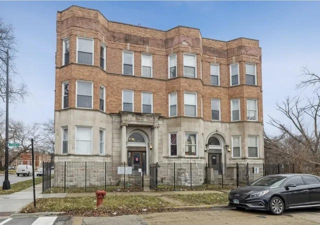 501-w-60th-pl-3-chicago-il-60621/hzid_3cd6b2b0