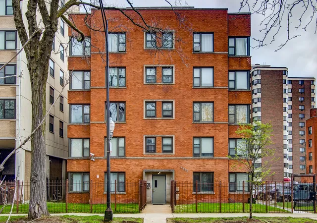 7355-s-south-shore-dr-305-chicago-il-60649/hzid_962c1b0b