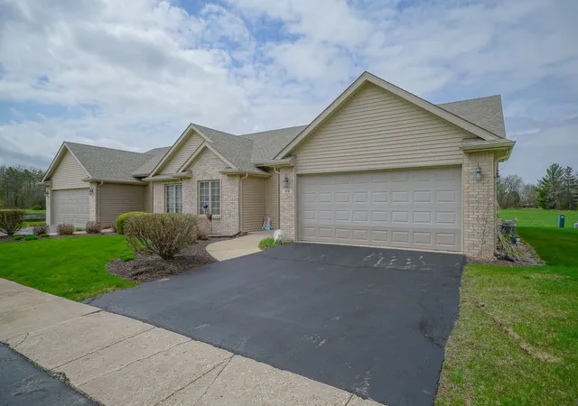 114-katies-way-114-mount-morris-il-61054/hzid_927e03c5