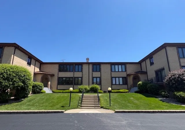 10355-parkside-ave-04-oak-lawn-il-60453/hzid_94b04728