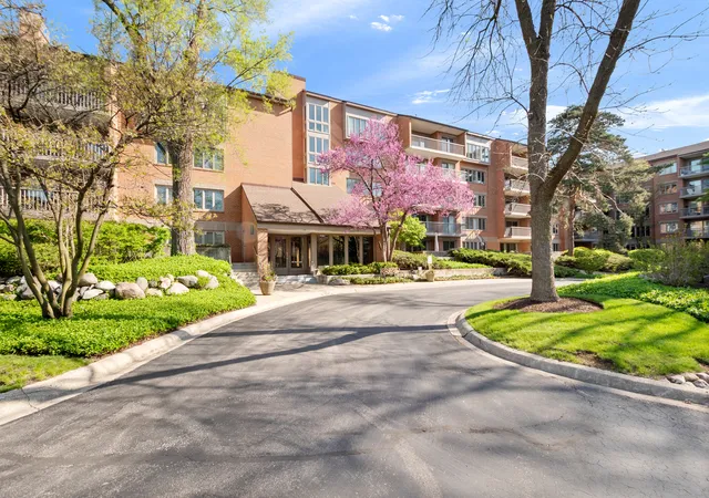 22-park-ln-204-park-ridge-il-60068/hzid_ff16fed0
