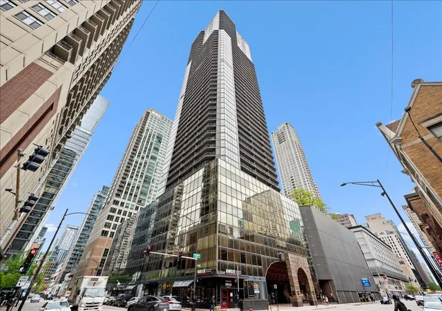 10-e-ontario-st-4602-chicago-il-60611/hzid_2ed987d0