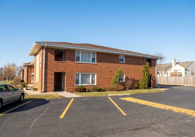 1101-e-algonquin-rd-18-arlington-heights-il-60005/hzid_6cd1946e