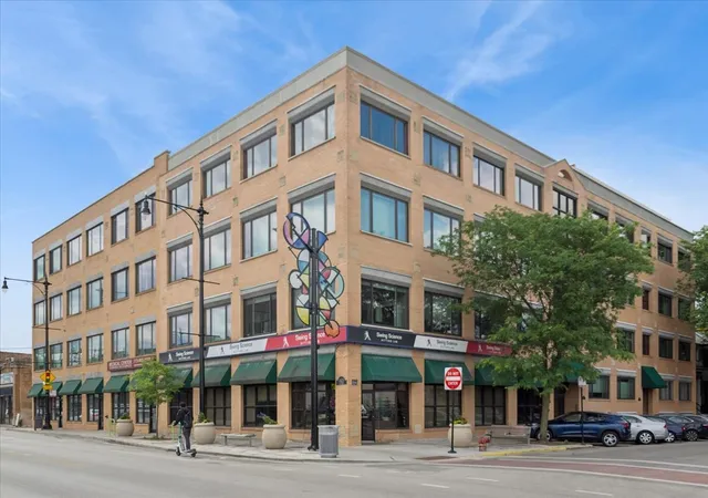 4751-n-artesian-ave-408-chicago-il-60625/hzid_8395e3d7
