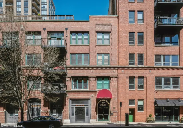 420-w-ontario-st-308-chicago-il-60610/hzid_1a3f0880
