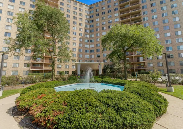 6833-n-kedzie-ave-a1511-chicago-il-60645/hzid_0106aaa3