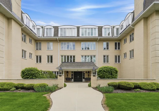 75-6th-avenue-304-la-grange-il-60525/hzid_6f66baae