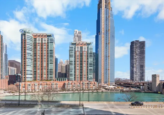 420-e-waterside-dr-2303-chicago-il-60601/hzid_64e9996f