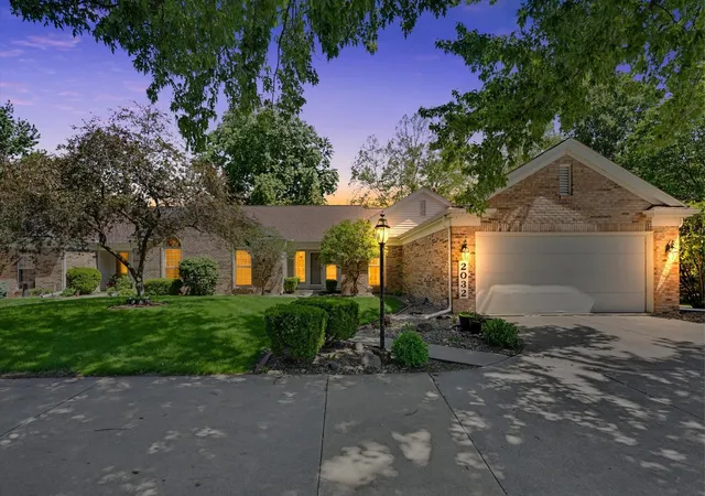 2032-bentbrook-dr-2032-champaign-il-61822/hzid_ab6c3880