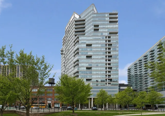 510-w-erie-st-1801-chicago-il-60654/hzid_67b20b8c