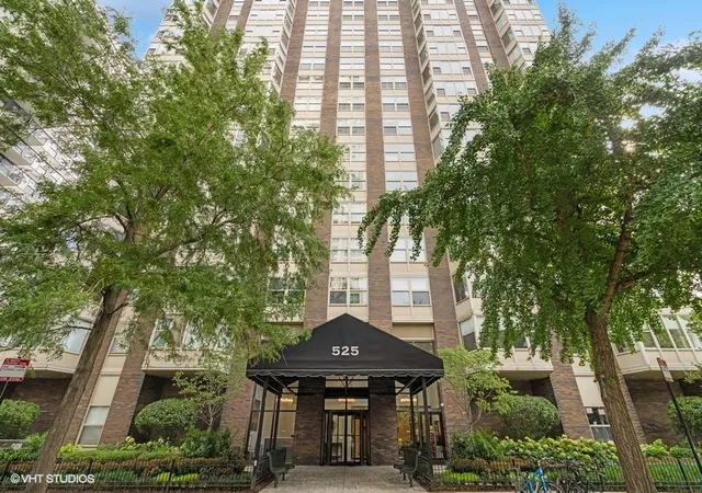 525-w-hawthorne-pl-2407-chicago-il-60657/hzid_b0023d0a