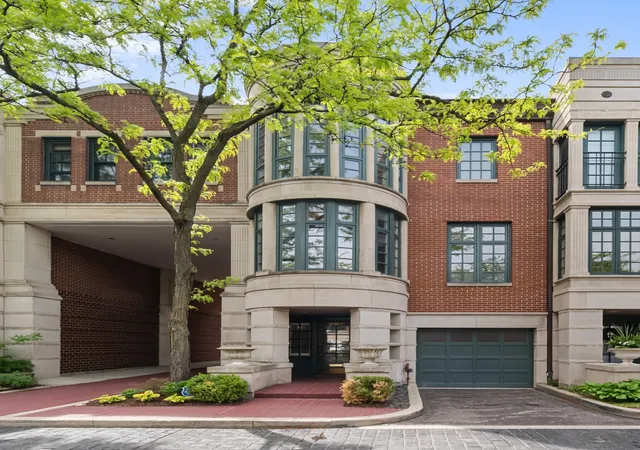 2650-n-southport-ave-f-chicago-il-60614/hzid_b7cca1b0