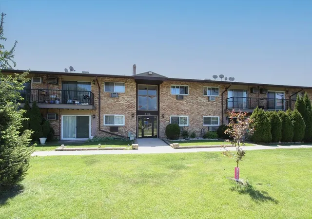 834-e-old-willow-rd-209-prospect-heights-il-60070/hzid_51b59581
