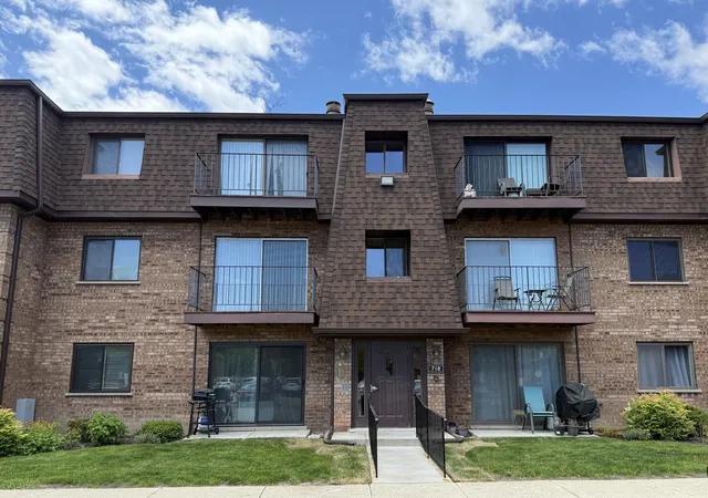 718-cobblestone-cir-c-glenview-il-60025/hzid_4742a27f