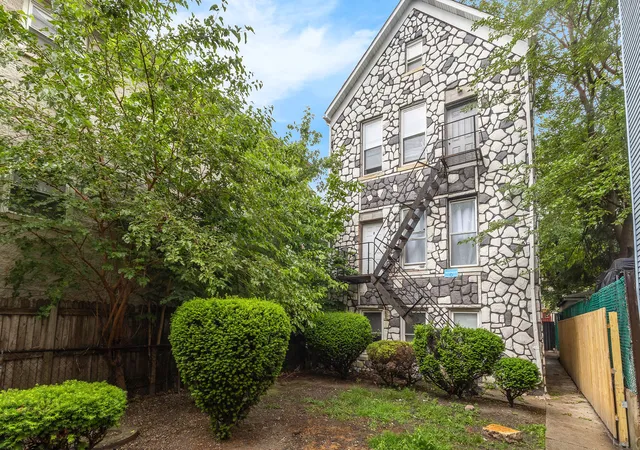 2243-s-sawyer-ave-chicago-il-60623/hzid_90327a02