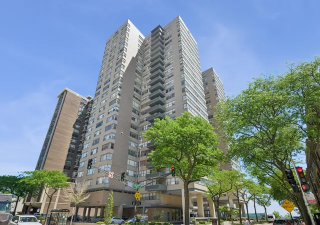 6301-n-sheridan-rd-11l-chicago-il-60660/hzid_d4e2e40b