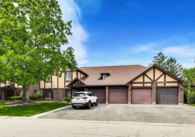 1720-lakecliffe-dr-a-wheaton-il-60189/hzid_48c12db6
